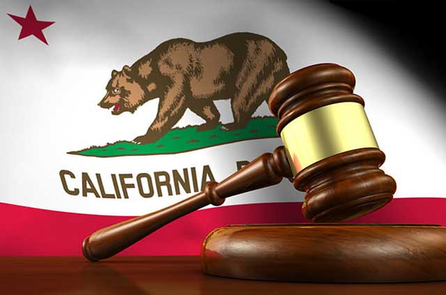 Court case forces Apple to hack themselves